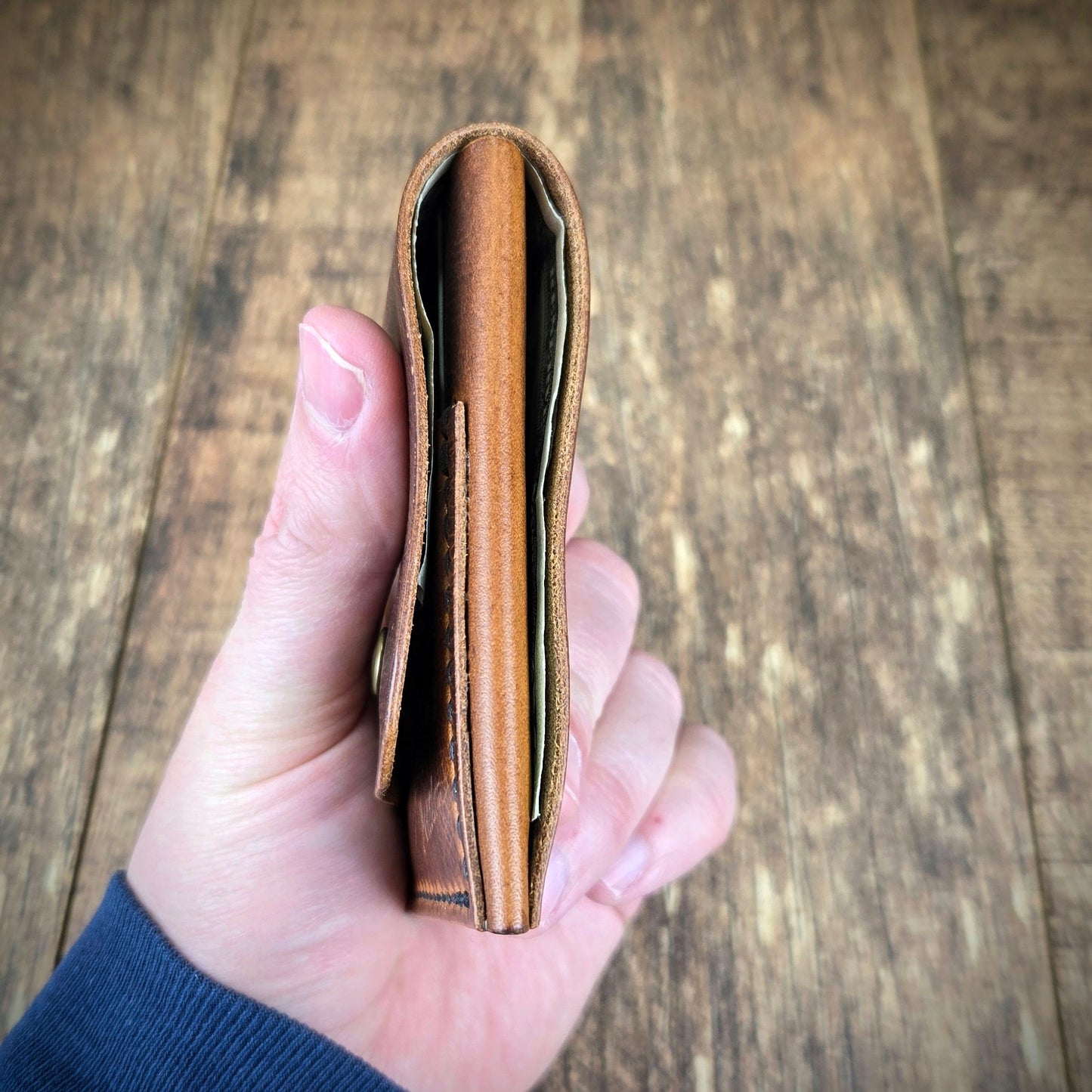 The Oliver Cognac Waxy