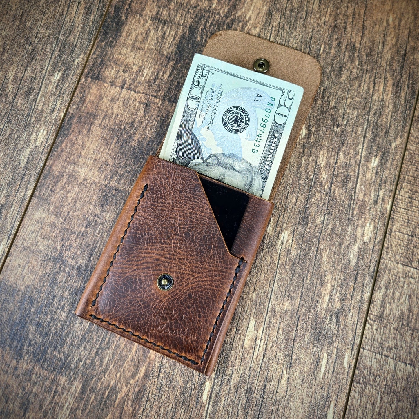 The Oliver Cognac Waxy