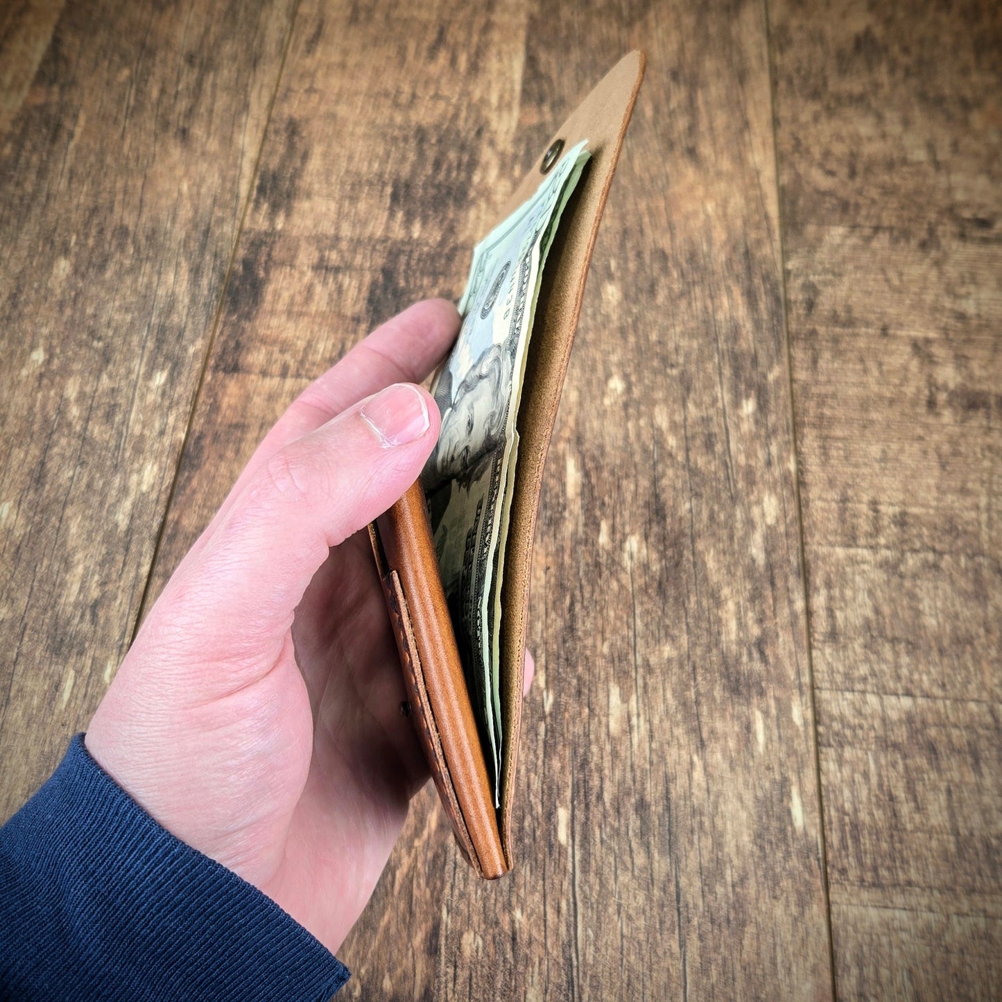 The Oliver Cognac Waxy